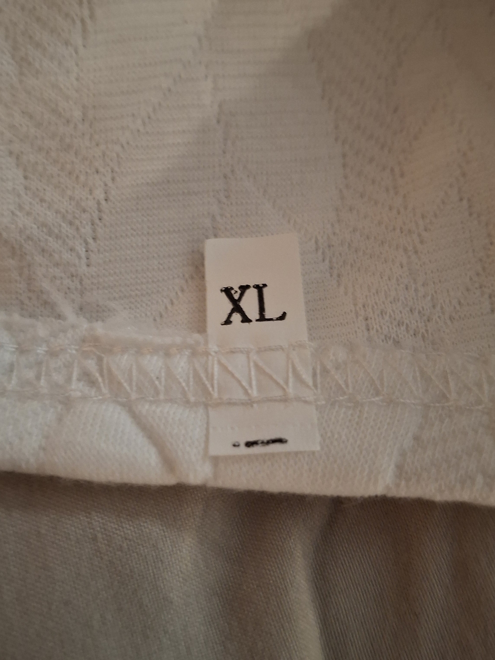 Women's White Quilted Long-Sleeve Tunic Top - Picture 5 of 6